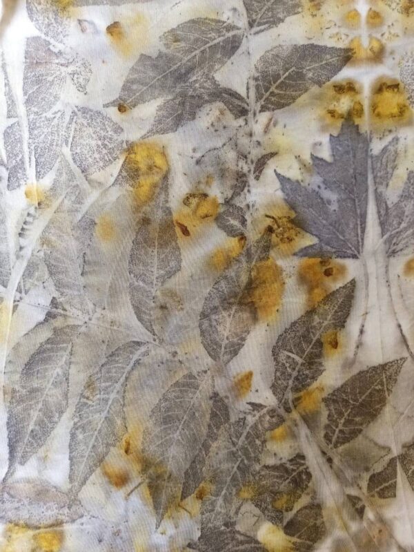 Long sleeved hand dyed cotton t-shirt with botanical print. Leaves and flowers imprinted on fabric. Ecoprint and natural dyeing. Size L